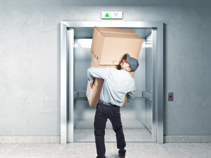 Yük Liftləri: Anbar, Zavod və Ticarət Mərkəzləri üçün İdeal Həll